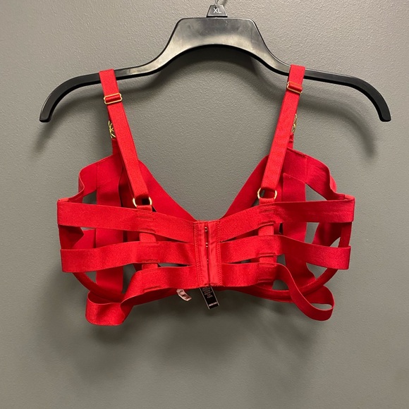 Victoria’s Secret Red Unlined Strappy Banded Demi Bra 36DD - Picture 7 of 12